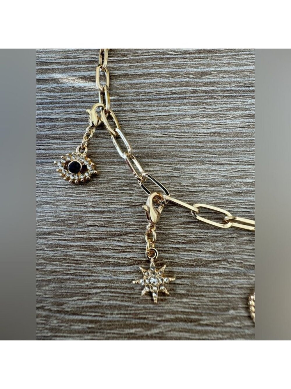 Bohemianā
necklaceā
A1054 - Picture 4 of 6